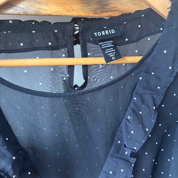 Beautiful Torrid Sheer Chiffon Blouse - Picture 2 of 4